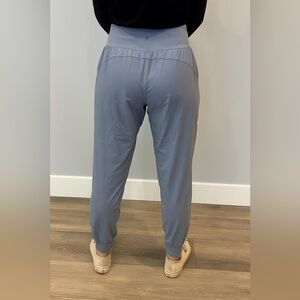 athleta salutation joggers 1X lavender